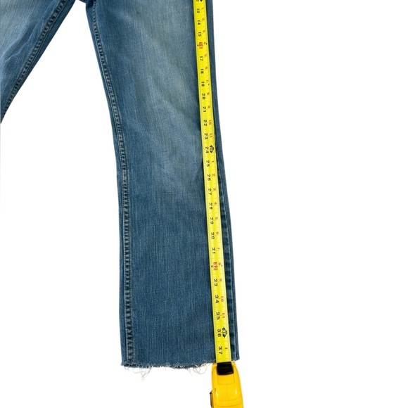 Levi’s Classic Blue Women's Jeans Size Guess: 26 - Picture 6 of 9